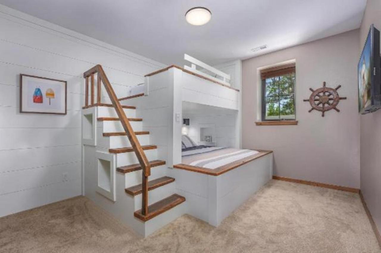 Villa Premier Retreat With Hot Tub, Theater & Pool Table Hollister Exterior foto
